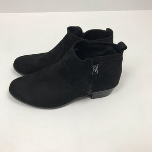 Women’s Arizona Ankle Black Booties Size 8.5.